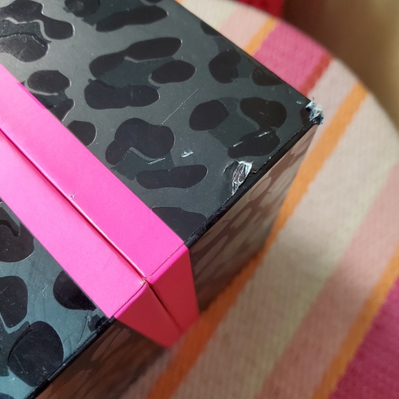 Betsey Johnson Rose Gold Tone Watch NiB - Picture 7 of 7